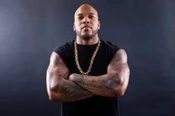 Instrumental: Flo Rida - Whistle